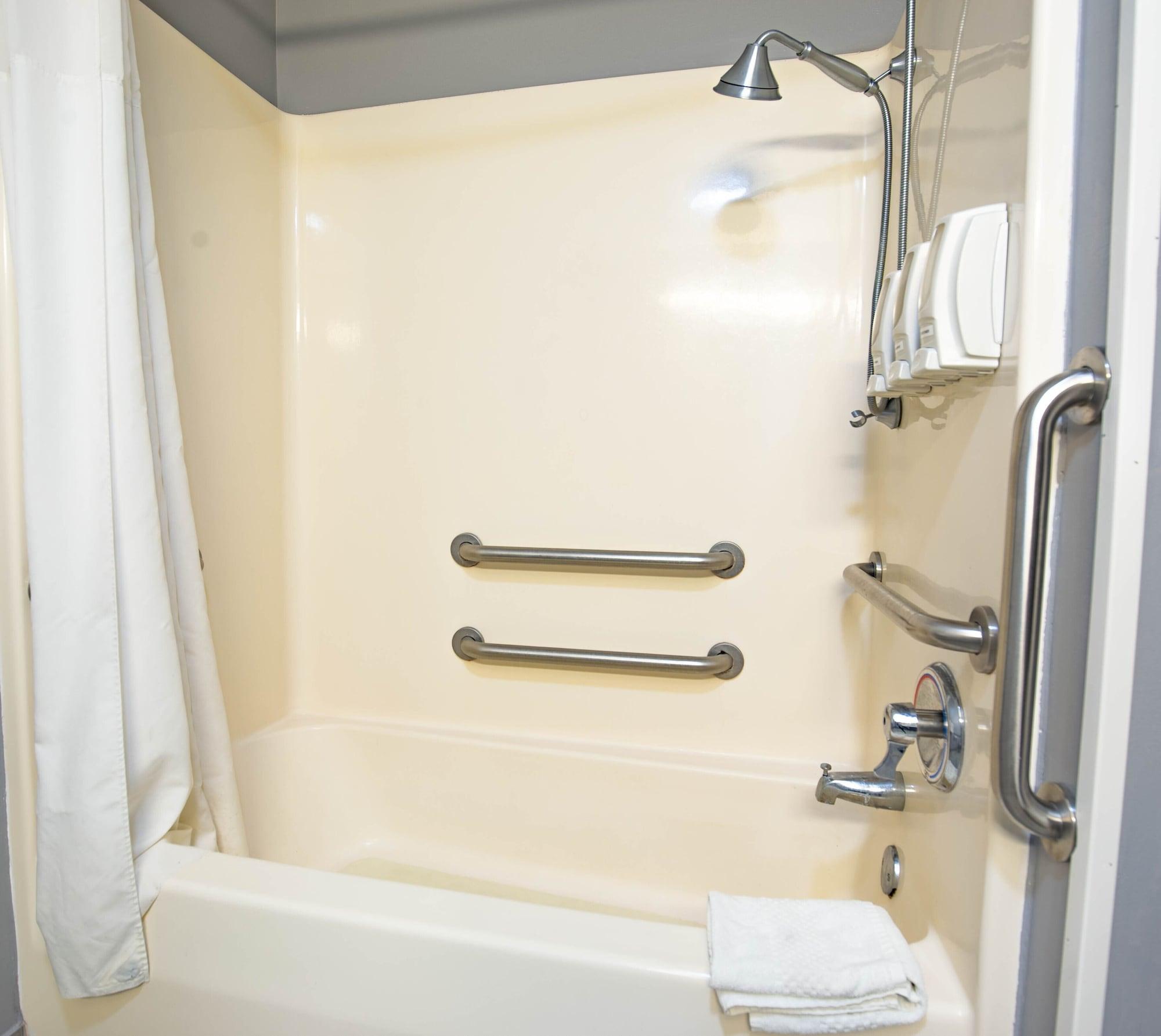 Quality Inn & Suites Woodstock Near Lake Geneva Zewnętrze zdjęcie