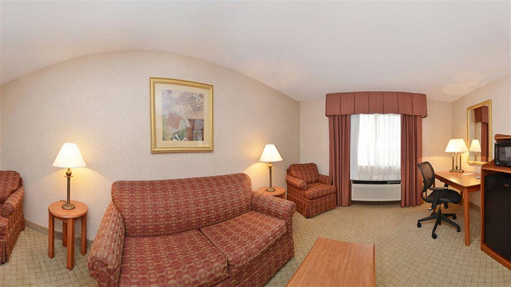 Quality Inn & Suites Woodstock Near Lake Geneva Zewnętrze zdjęcie