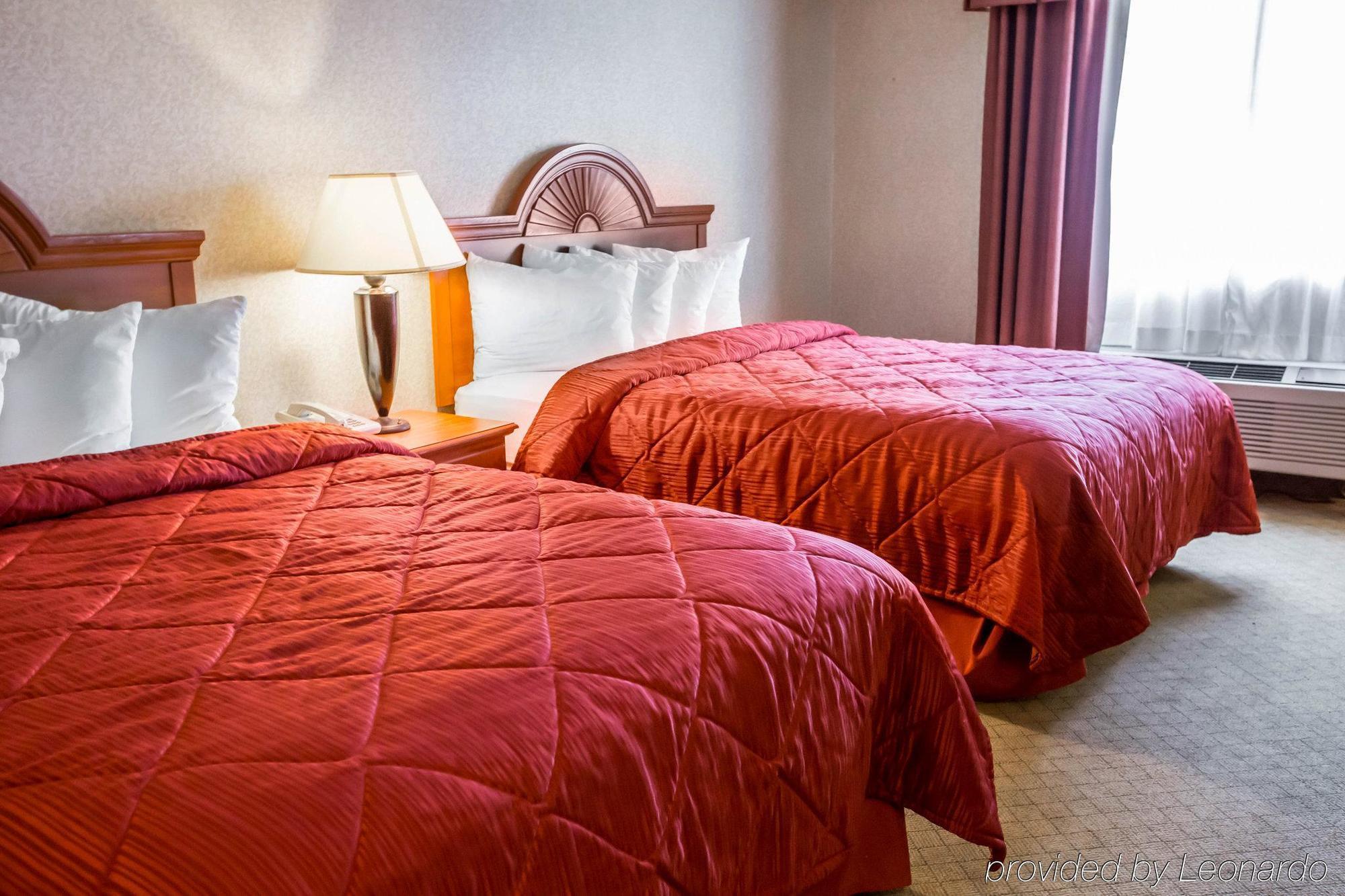 Quality Inn & Suites Woodstock Near Lake Geneva Zewnętrze zdjęcie