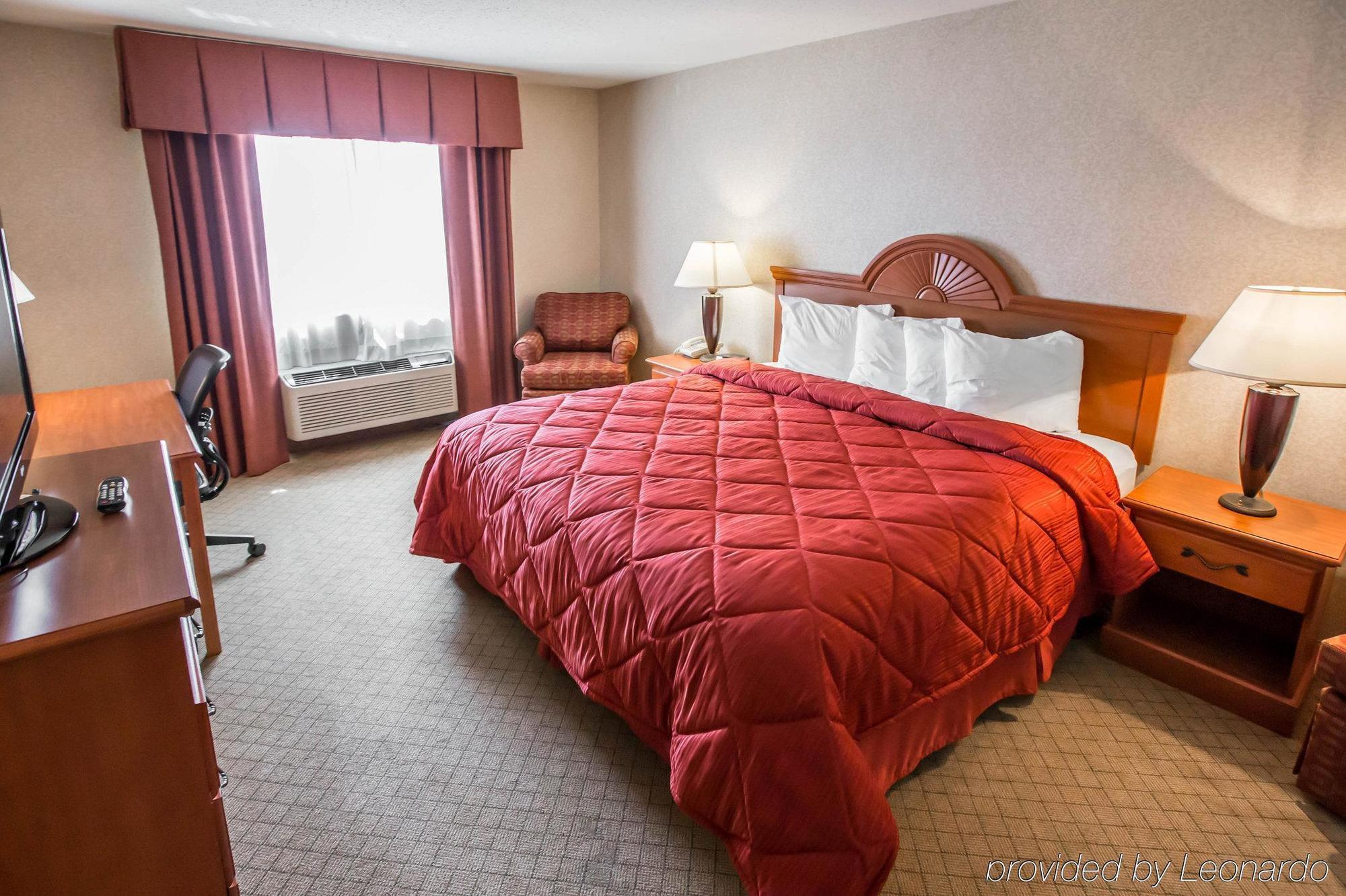 Quality Inn & Suites Woodstock Near Lake Geneva Zewnętrze zdjęcie