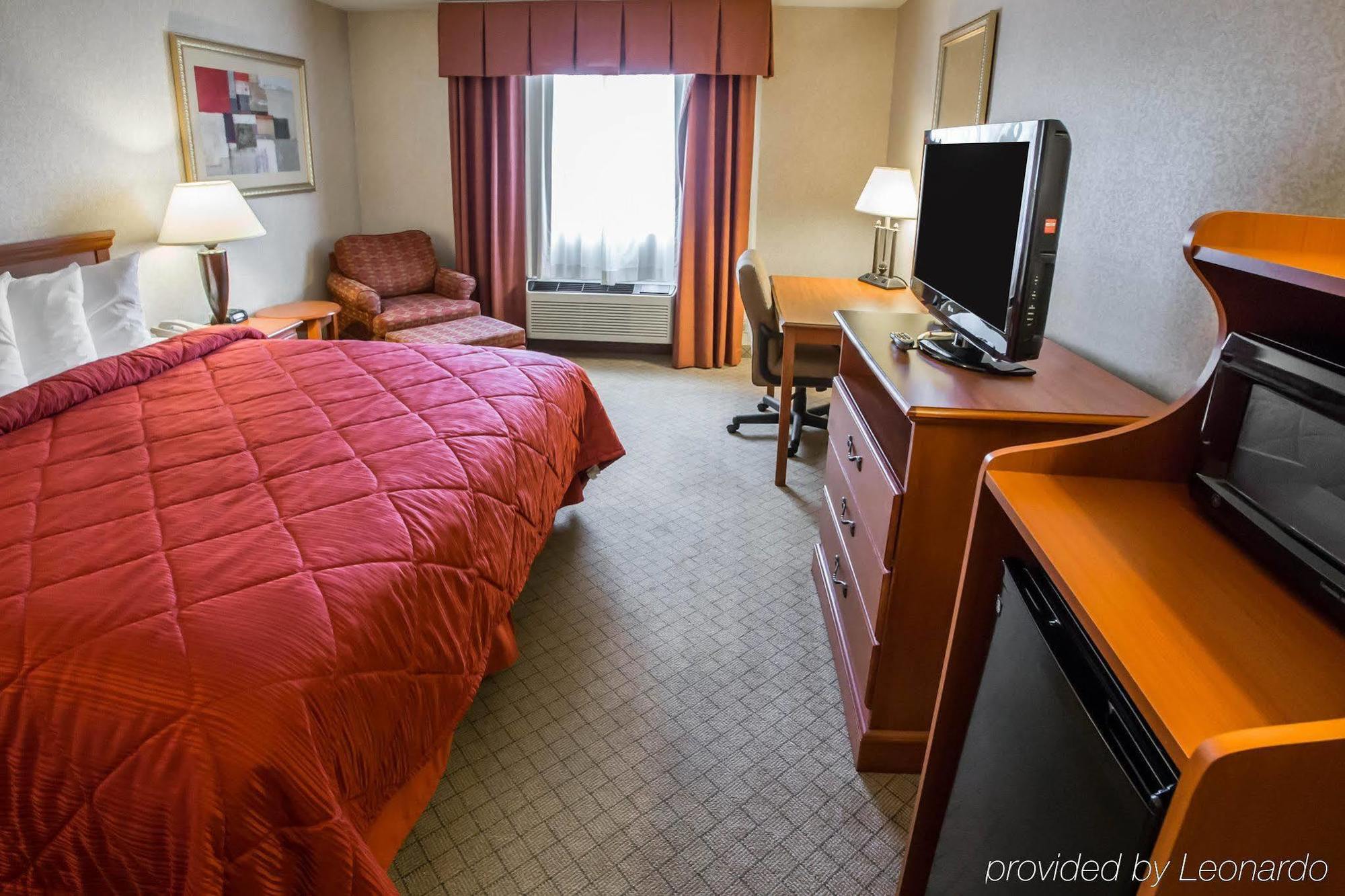 Quality Inn & Suites Woodstock Near Lake Geneva Zewnętrze zdjęcie