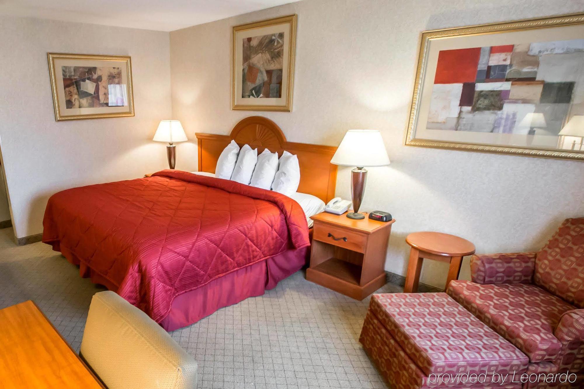 Quality Inn & Suites Woodstock Near Lake Geneva Zewnętrze zdjęcie