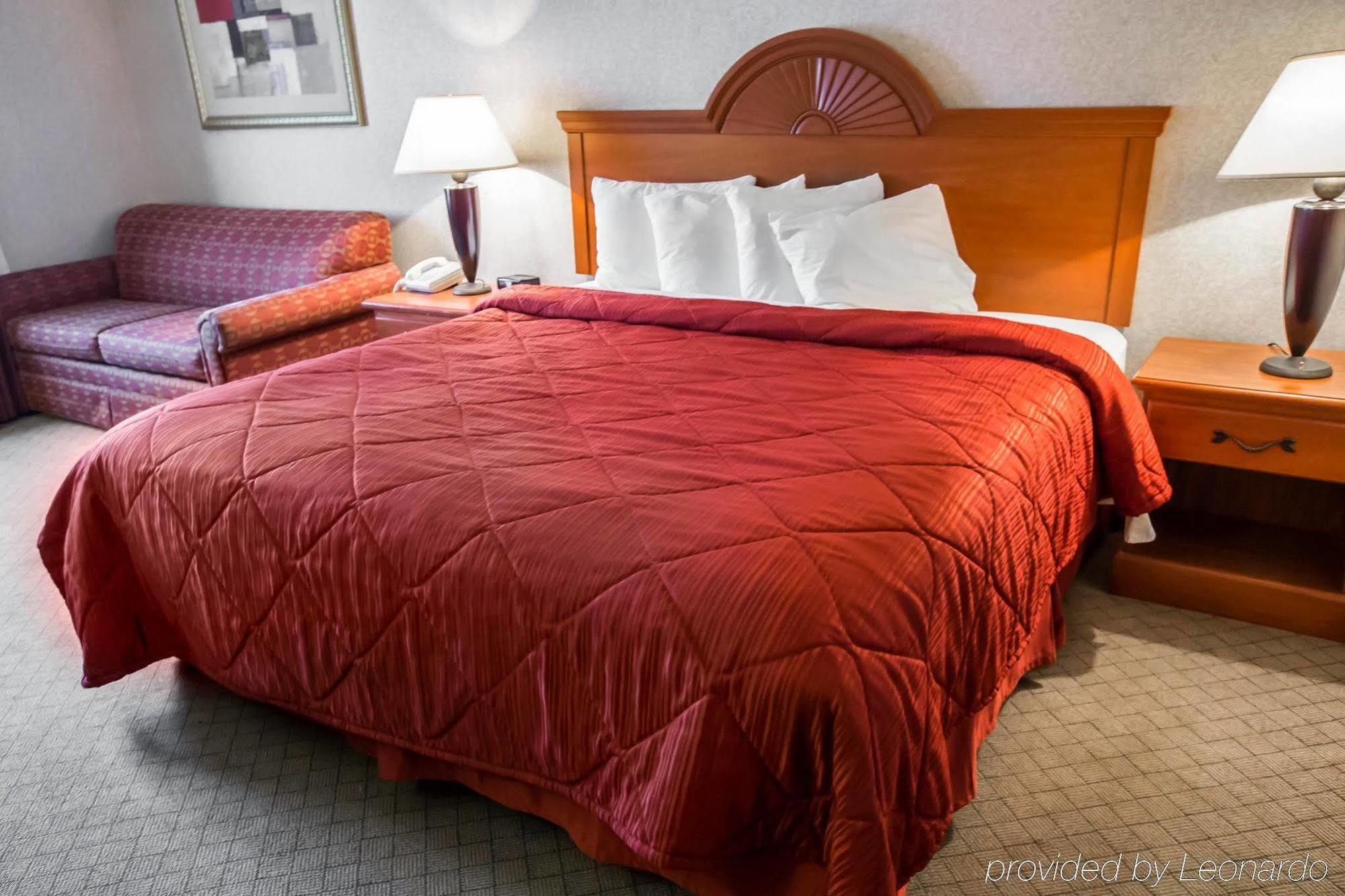 Quality Inn & Suites Woodstock Near Lake Geneva Zewnętrze zdjęcie