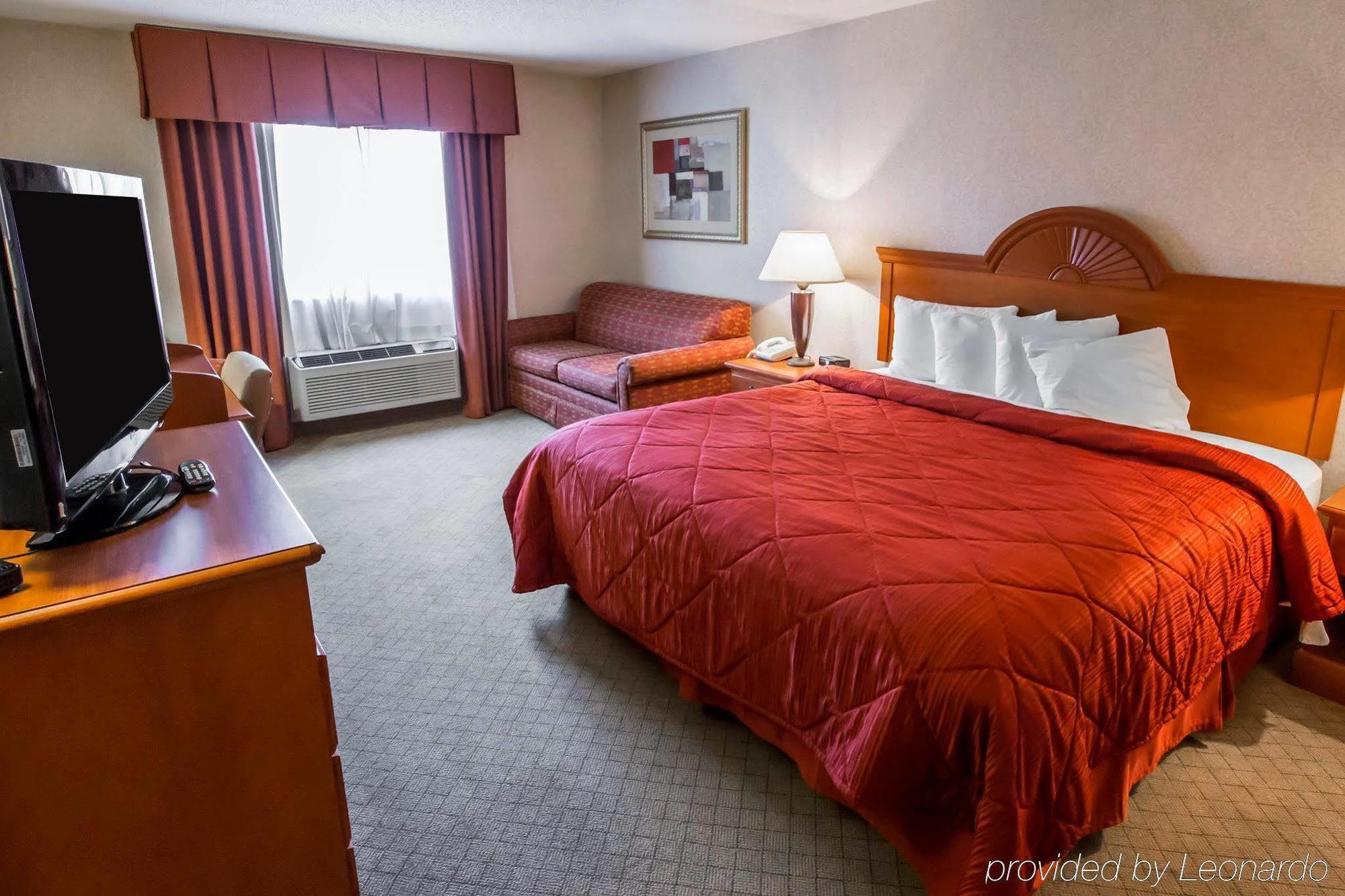Quality Inn & Suites Woodstock Near Lake Geneva Zewnętrze zdjęcie