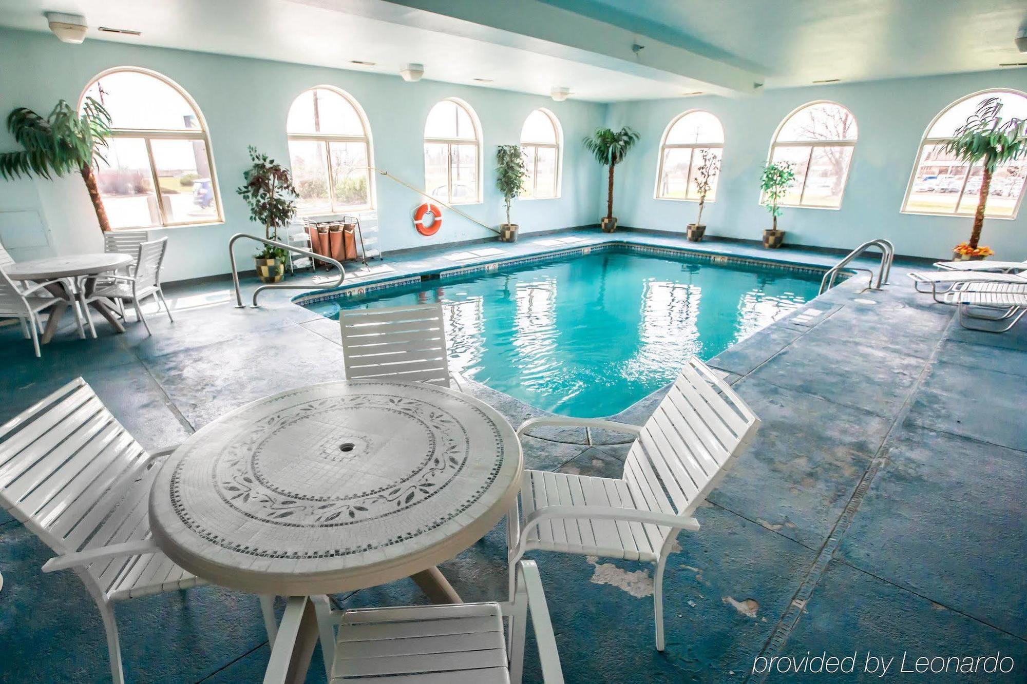 Quality Inn & Suites Woodstock Near Lake Geneva Zewnętrze zdjęcie
