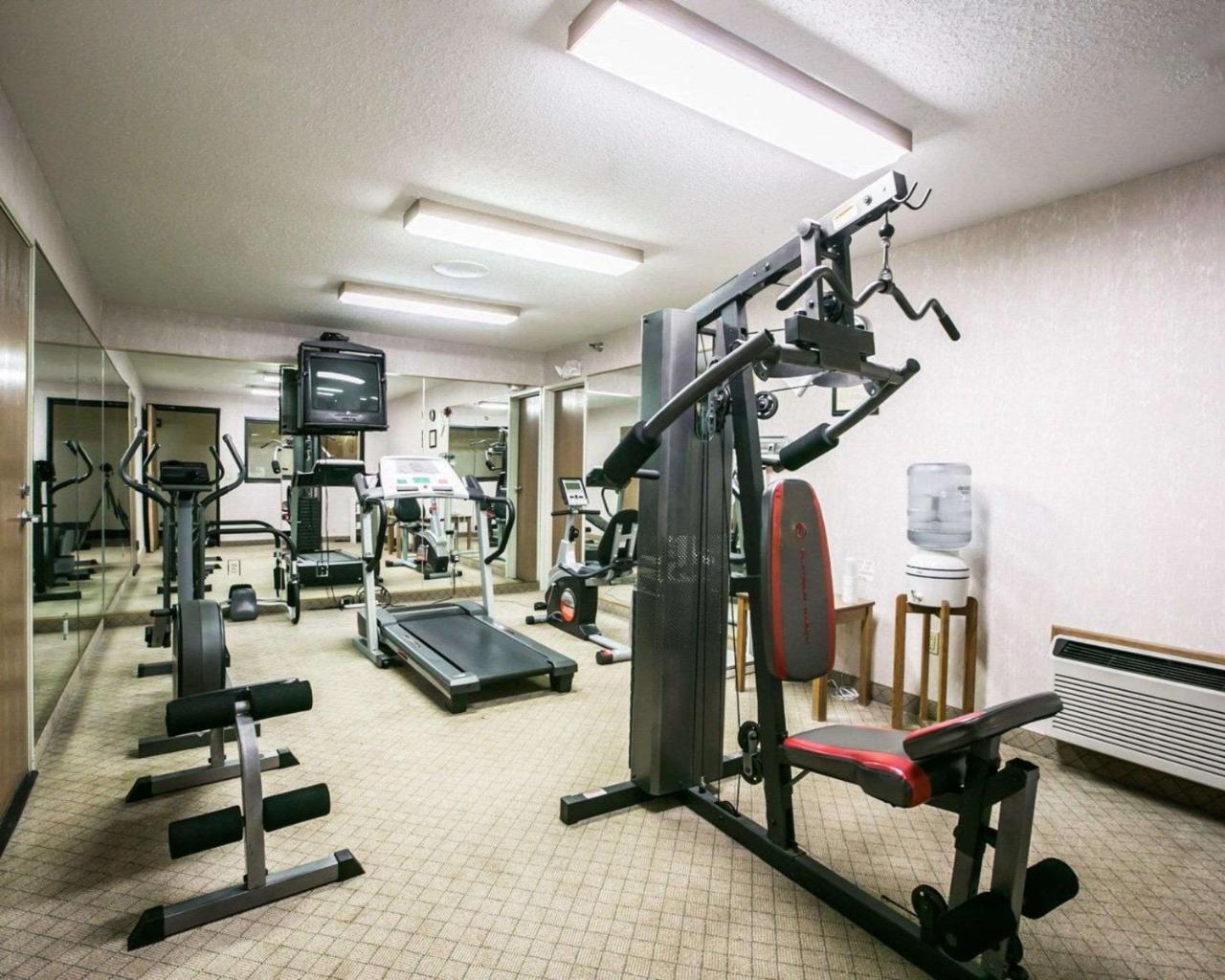 Quality Inn & Suites Woodstock Near Lake Geneva Zewnętrze zdjęcie